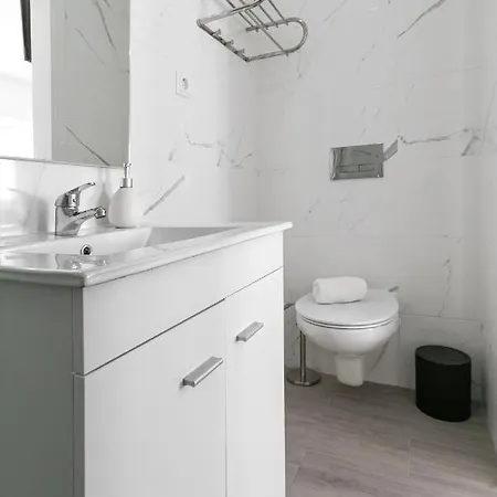 דירה Rose Breeze נאזרה