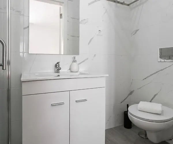 Апартаменты Rose Breeze *